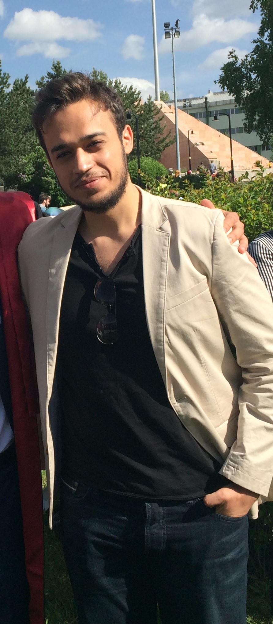 DR. YUNUS EMRE AKTÜRK 